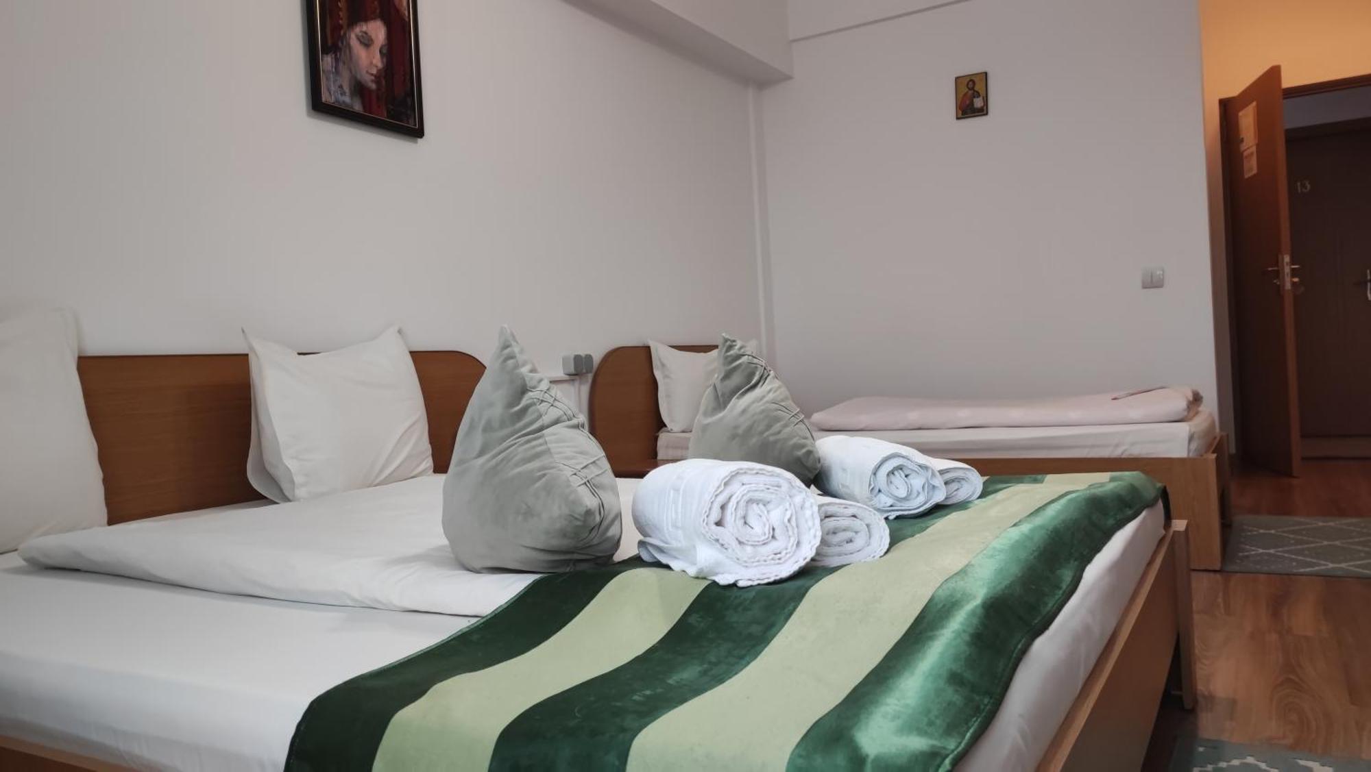 Motel Prislop Hateg Ngoại thất bức ảnh