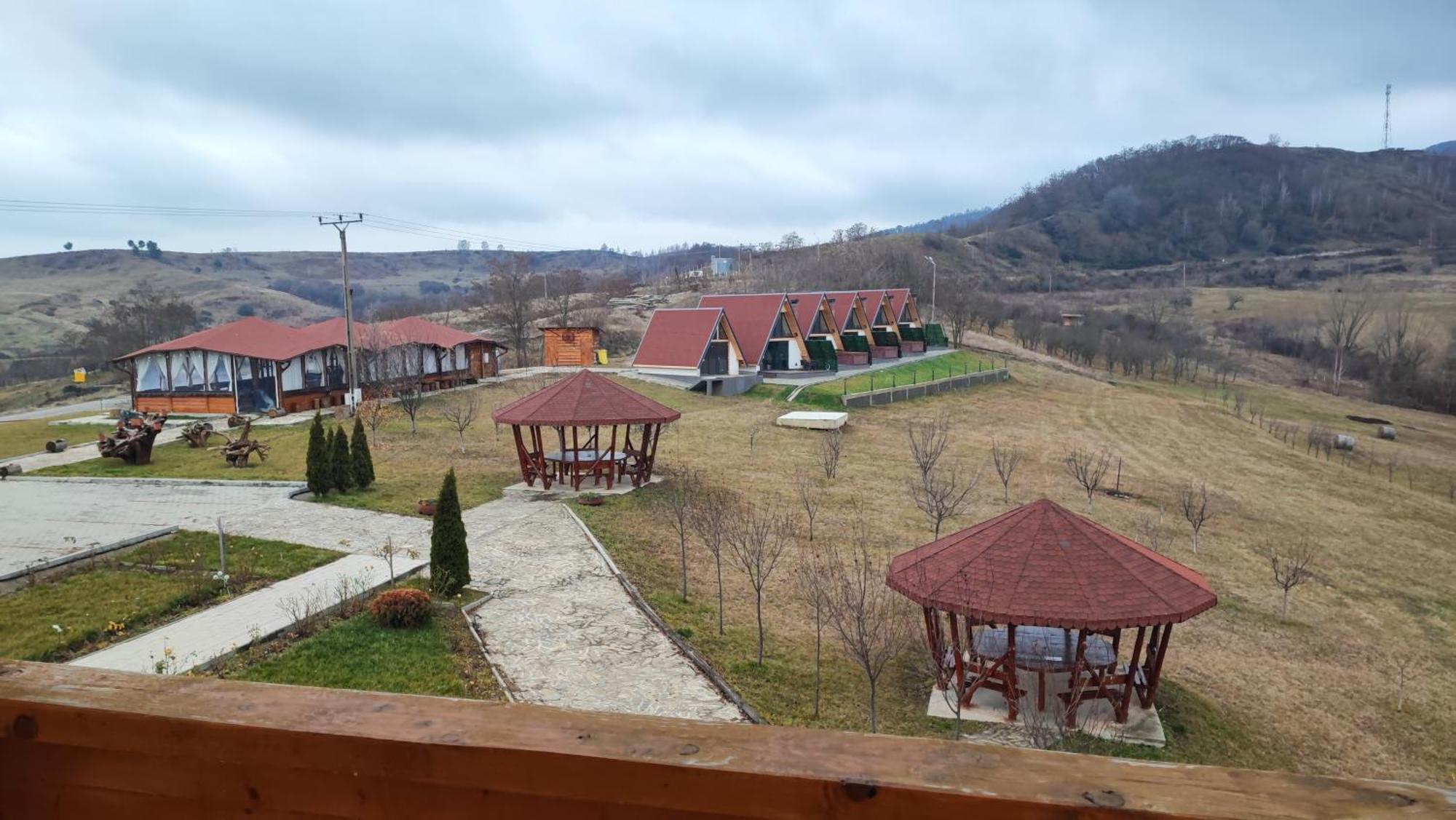 Motel Prislop Hateg Ngoại thất bức ảnh