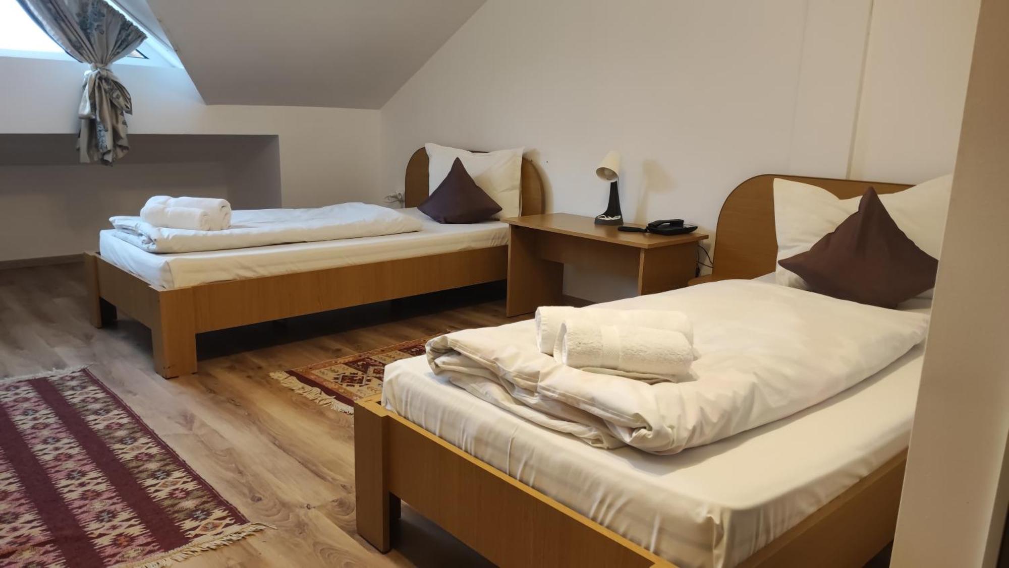 Motel Prislop Hateg Ngoại thất bức ảnh