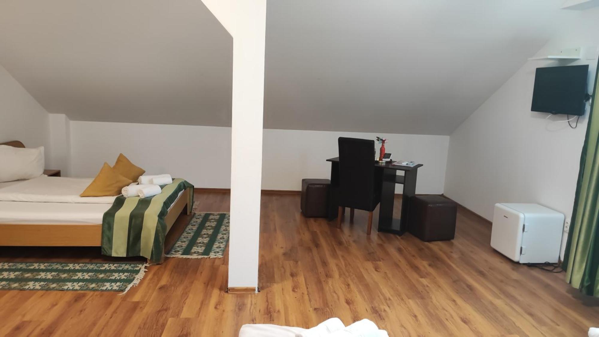 Motel Prislop Hateg Ngoại thất bức ảnh