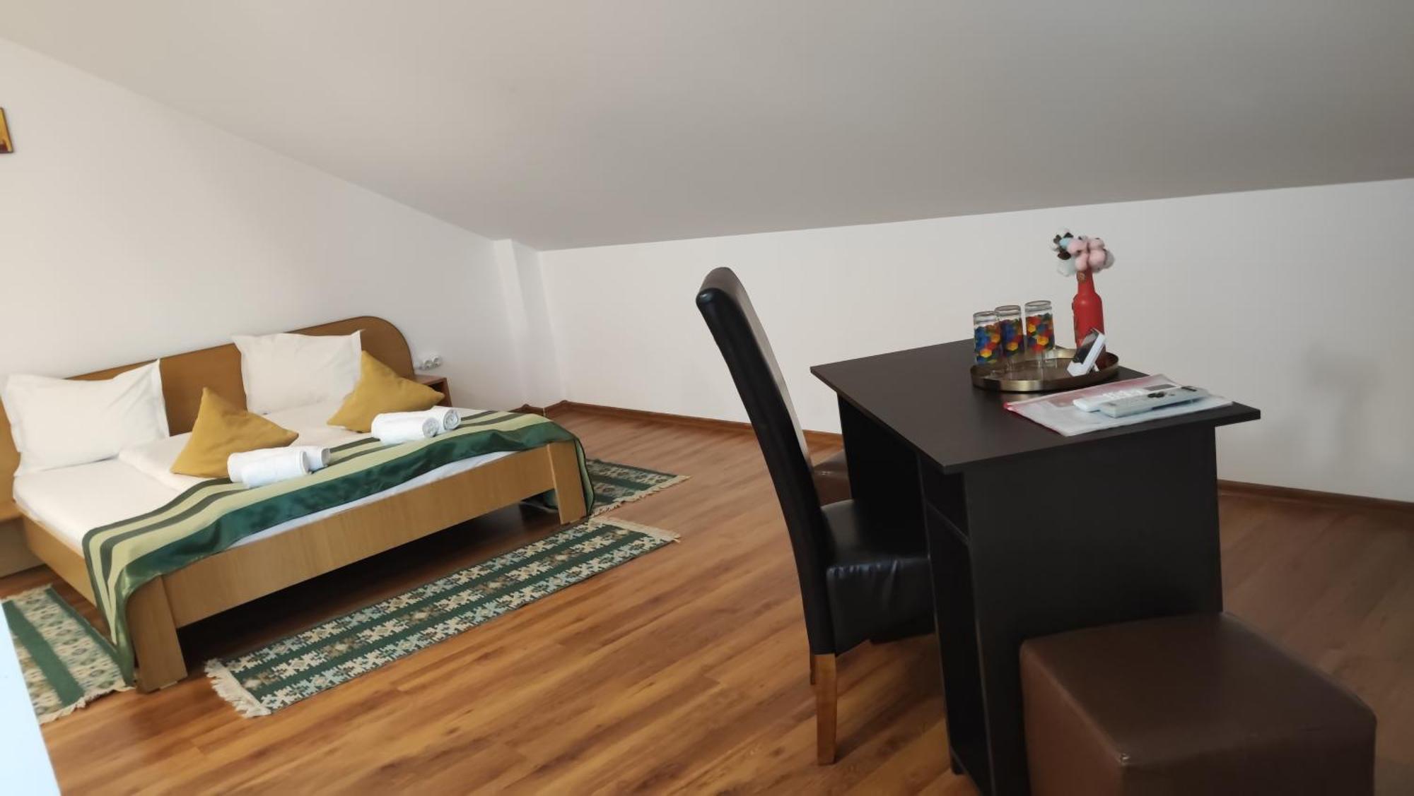 Motel Prislop Hateg Ngoại thất bức ảnh