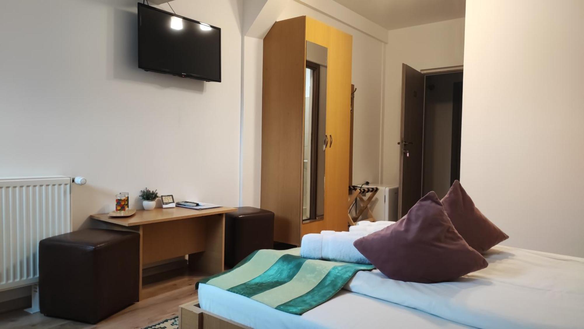 Motel Prislop Hateg Ngoại thất bức ảnh